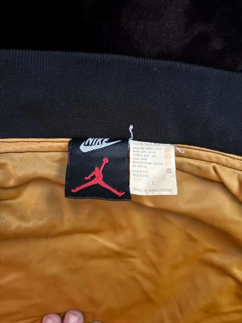 Vintage 90s Nike Air Jordan VII OG 7 Cardinal Colorblock Windbreaker Jacket